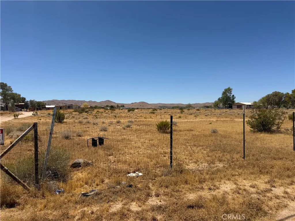 1411 E Bowman, Ridgecrest, California 93555 — photo 4