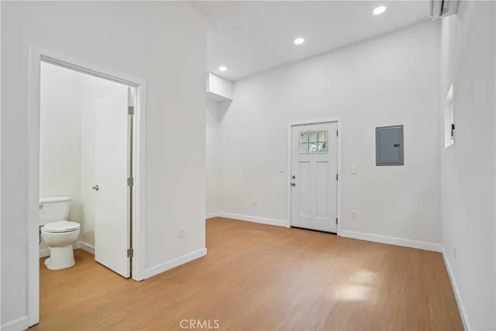 1844 Atlantic Avenue, Long Beach, California 90806 — photo 4