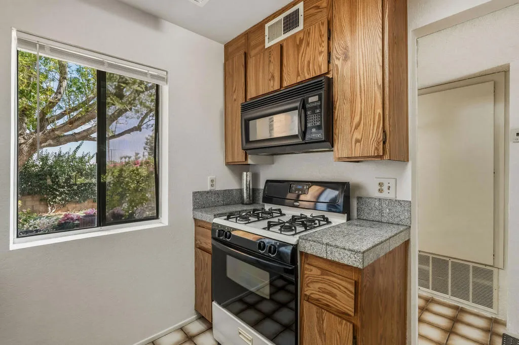 48255 Monroe Street 2, Indio, California 92201 — photo 5