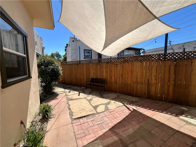 Patio #2 - lots of space to entertain.