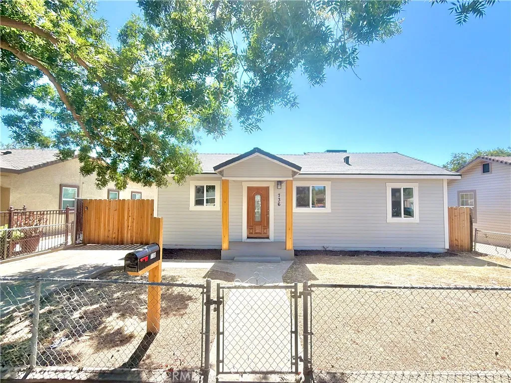 736 W 9th
