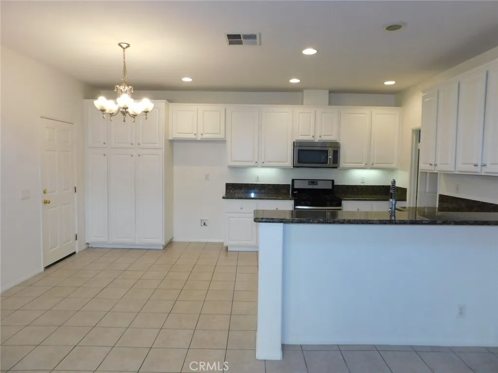22 Roseville, Irvine, California 92602 — photo 4