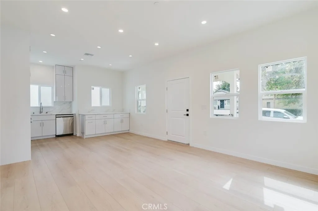 1167 Raymond Avenue, Glendale, California 91201 — photo 5