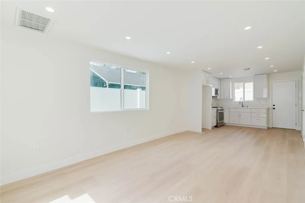 1167 Raymond Avenue A, Glendale, California 91201 — photo 4