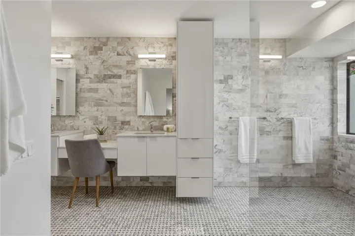 Large Ensuite