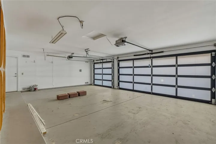 Large 3 car Garage