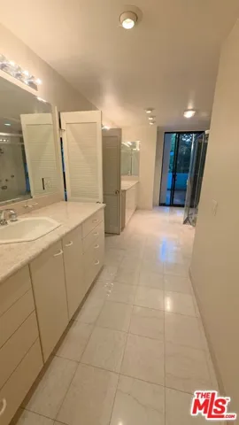 primary marble 2 vanity
