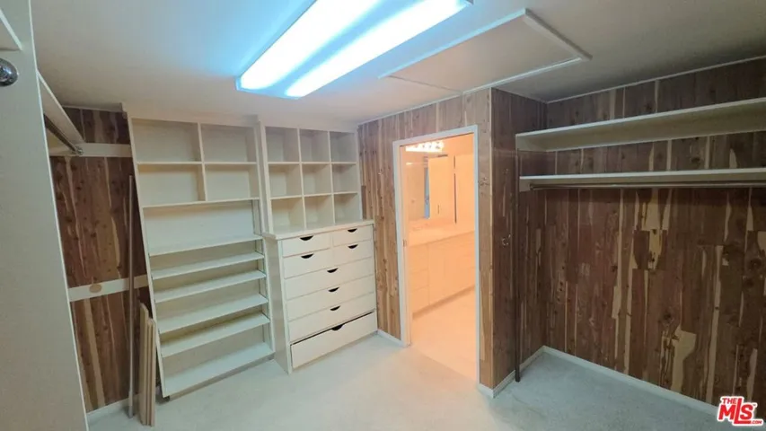 cedar lined primary walk in