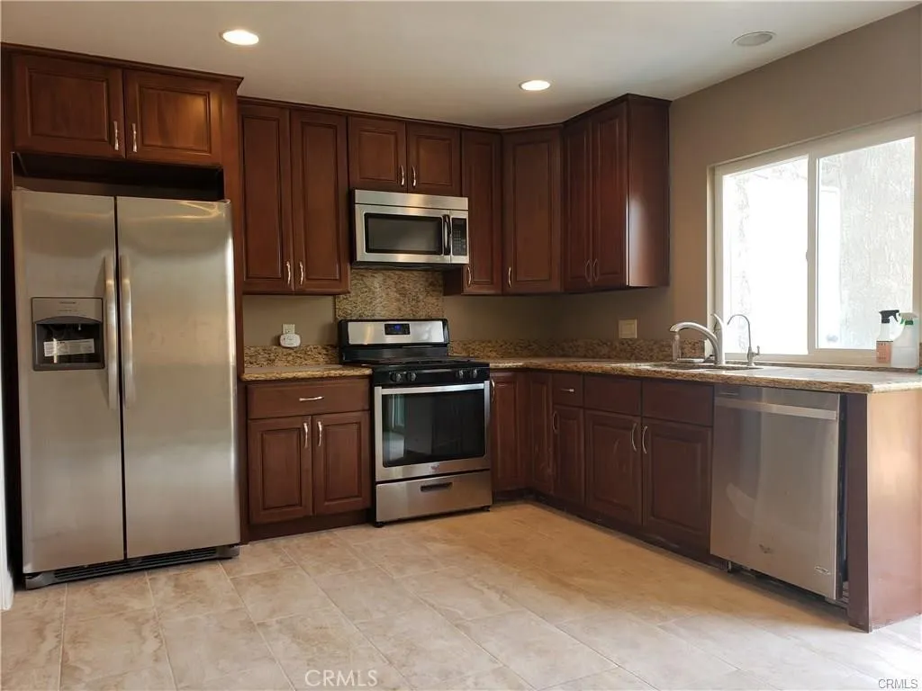 84 Briarwood