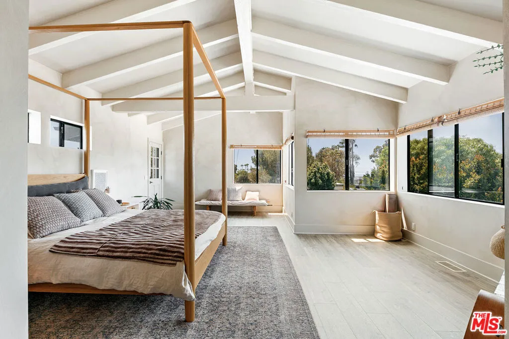 29328 Heathercliff Road, Malibu, California 90265 — photo 4