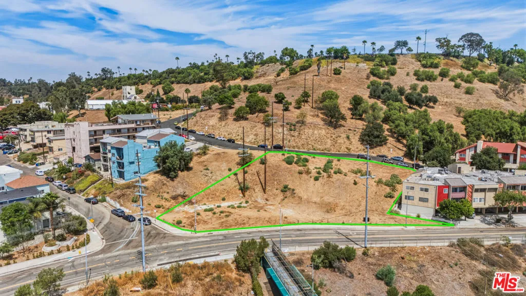 626 Lookout Dr