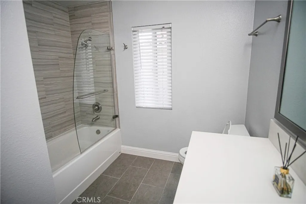 7565 Charmant 414, San Diego, California 92122 — photo 5
