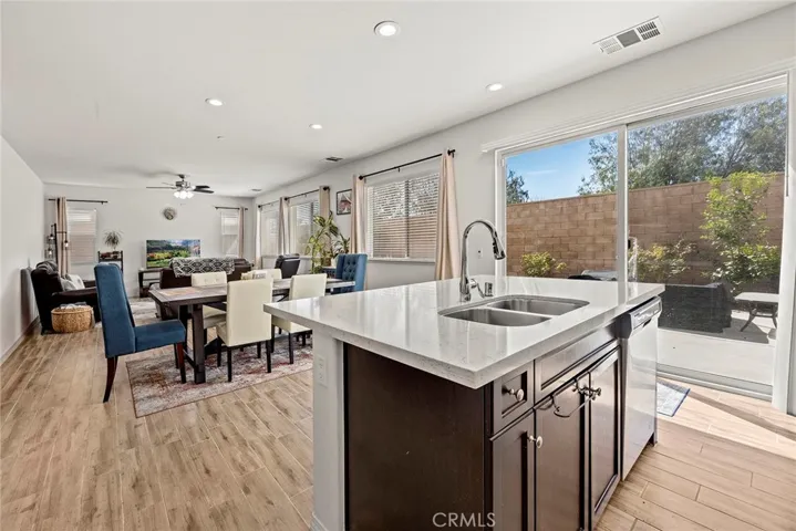 15237 Brookstone, Fontana, California 92336 — photo 5