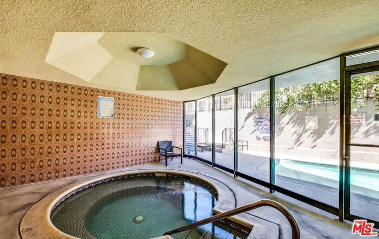 Hot tub