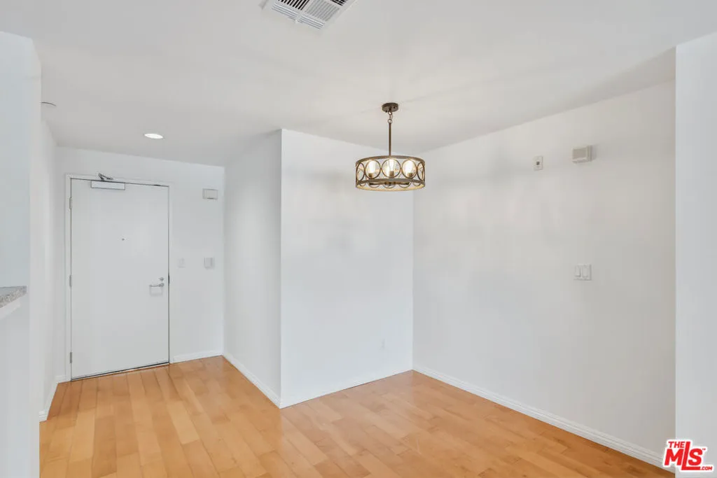 12222 Wilshire Boulevard 208, Los Angeles, California 90025 — photo 5