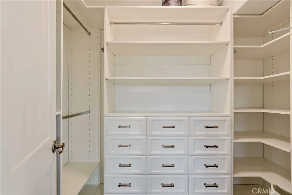 Primary Walk in closet!