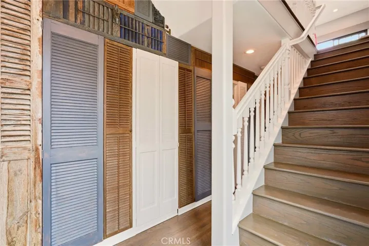 Just a few steps to your living space...