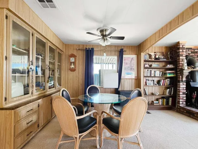 Dinning area with built-in storage