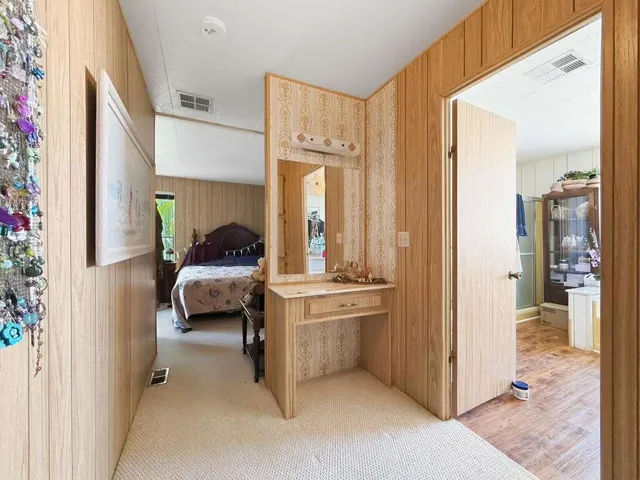 Primary suite dressing area