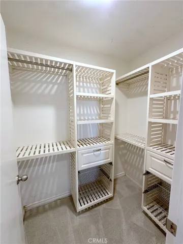 Walk-in closet