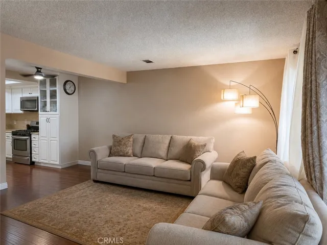 190 W Grove Street 2, Pomona, California 91767 — photo 5