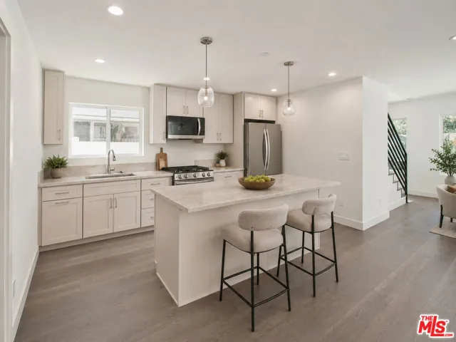 4942 Topanga Canyon Boulevard, Woodland Hills, California 91364 — photo 5