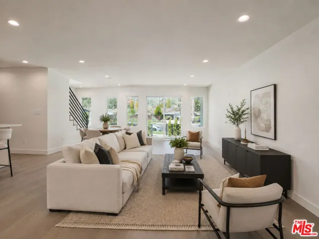 4942 Topanga Canyon Boulevard, Woodland Hills, California 91364 — photo 4