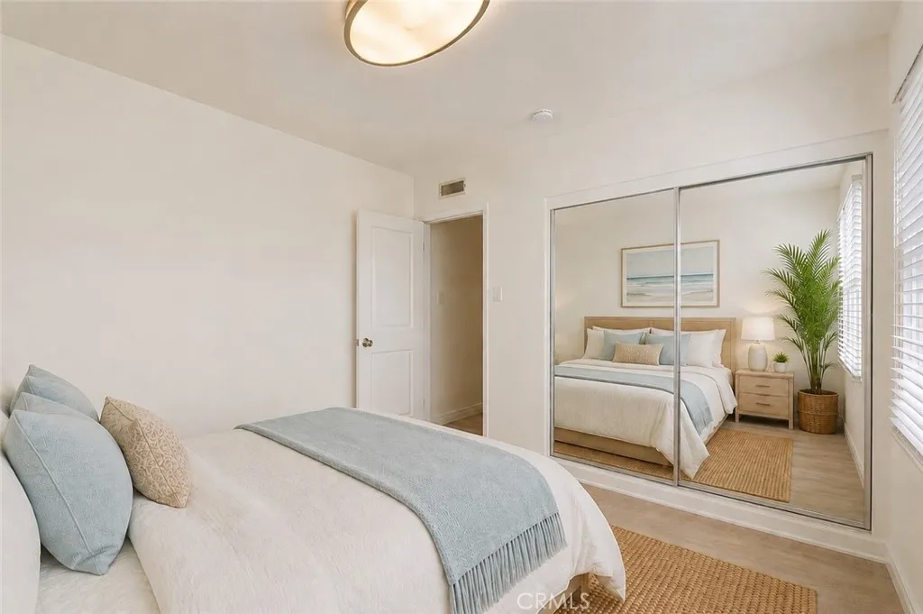 Furniture and Decor have been virtually added. Furniture and Decor have been virtually added.