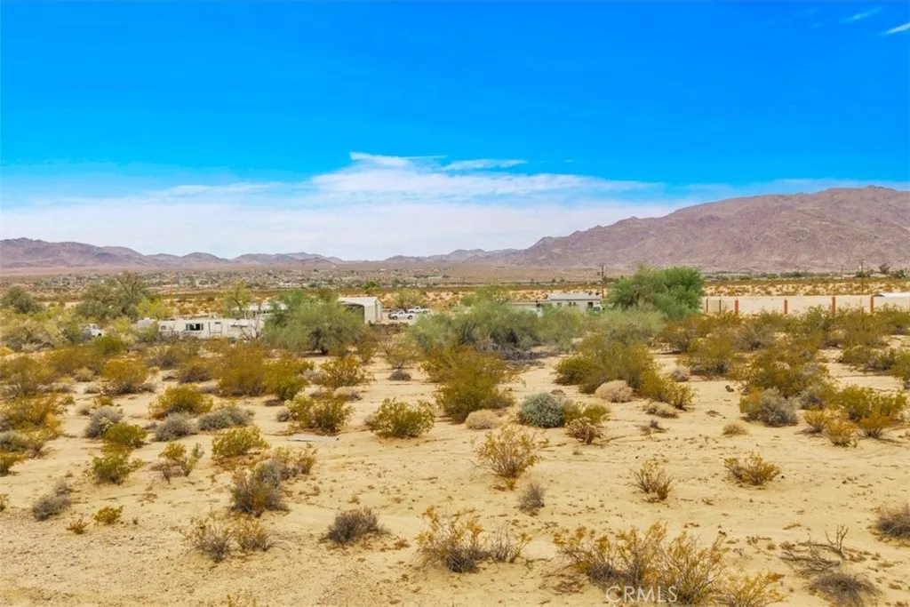 6030 Wainwright, 29 Palms, California 92277 — photo 4