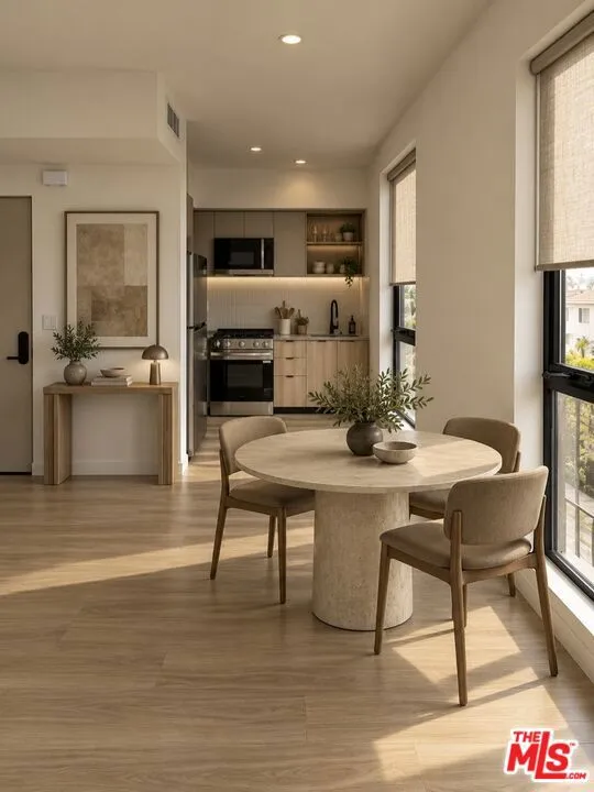 Virtually Staged- Dining Area