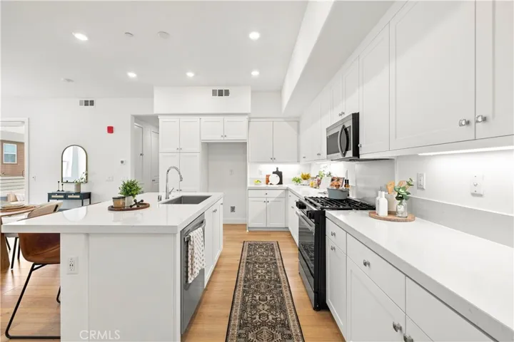 27212 Diamond Peak Lane 203, Valencia, California 91381 — photo 5