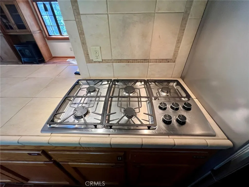 5 burner gas cooktop