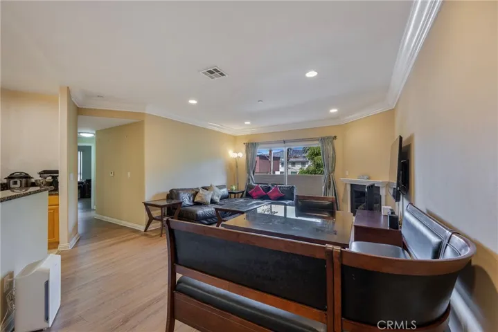 1515 Grismer, Burbank, California 91504 — photo 4
