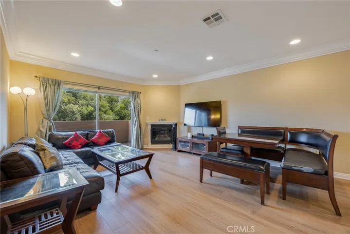 1515 Grismer, Burbank, California 91504 — photo 5