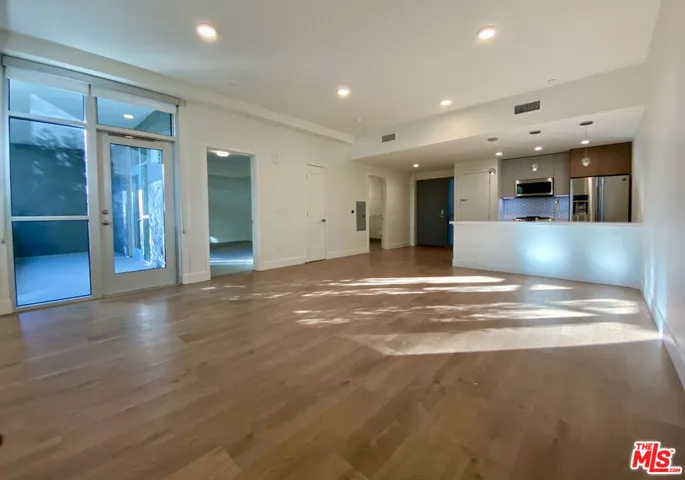8017 W Norton Avenue 104, West Hollywood, California 90046 — photo 5