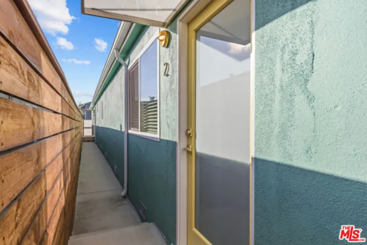 2402 Ocean Park Boulevard, Santa Monica, California 90405 — photo 4