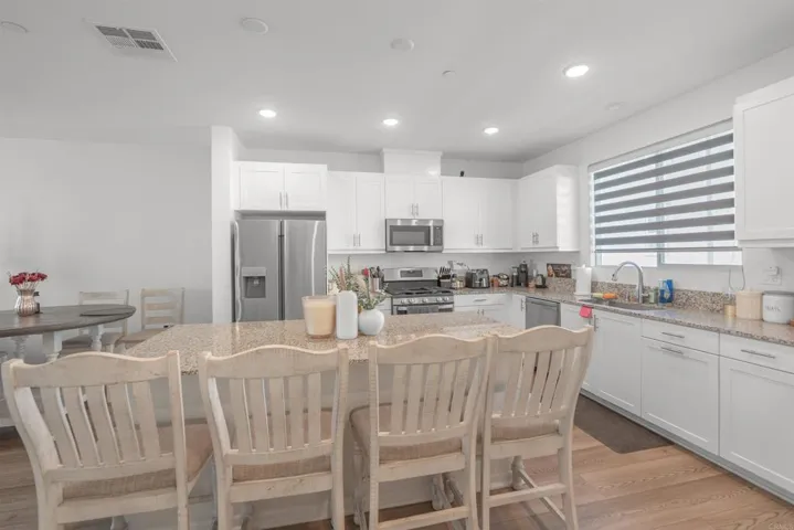5484 Seacliff Place 47, San Diego, California 92154 — photo 4