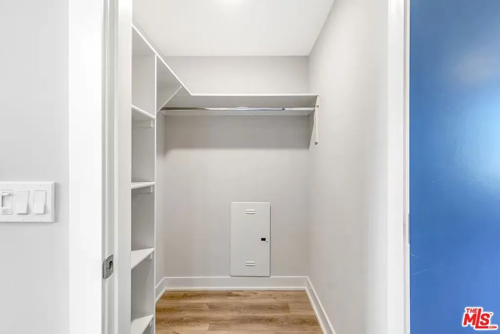 Walk-in closets Walk-in closets