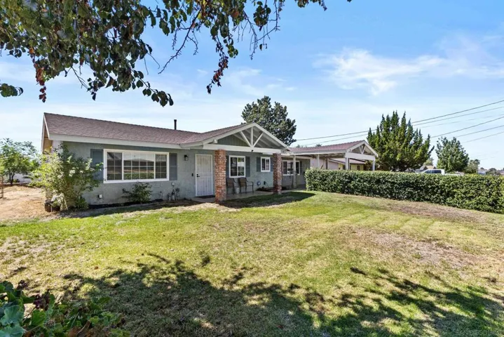 33837 Palm, Yucaipa, California 92399 — photo 4