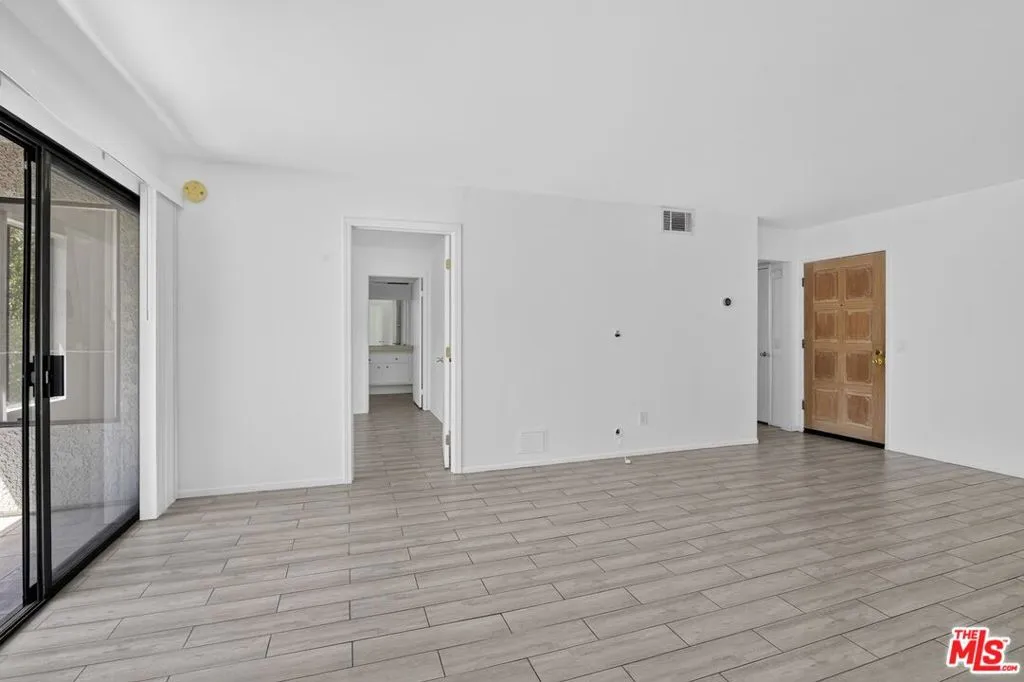 1931 Malcolm Avenue 204, Los Angeles, California 90025 — photo 5