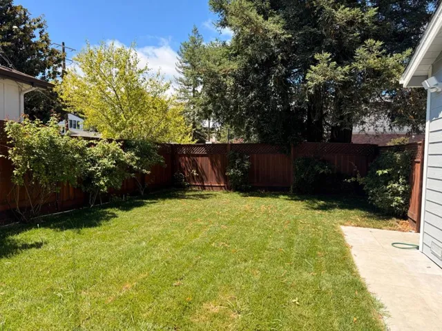 2121 Valparaiso Avenue, Menlo Park, California 94025 — photo 4