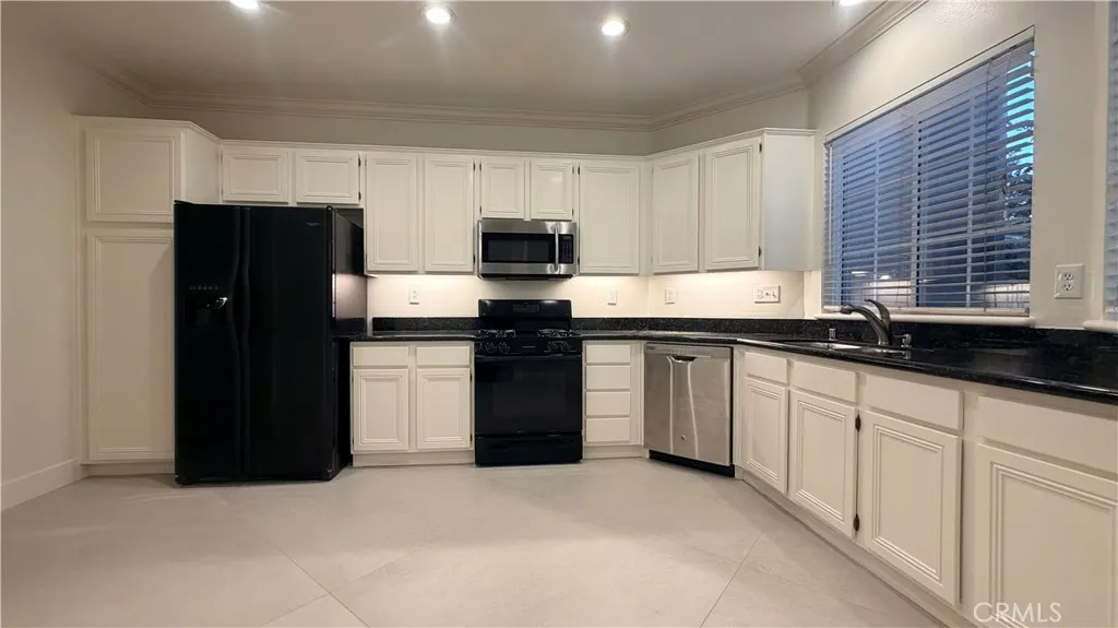 449 Ridgeway, Irvine, California 92620 — photo 5