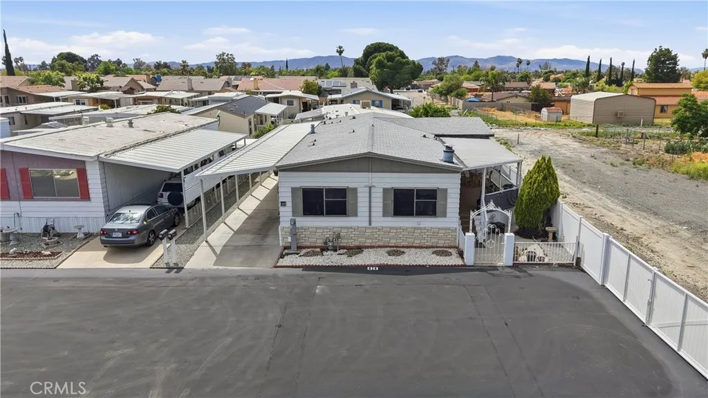 655 E Main 98, San Jacinto, California 92583 — photo 4