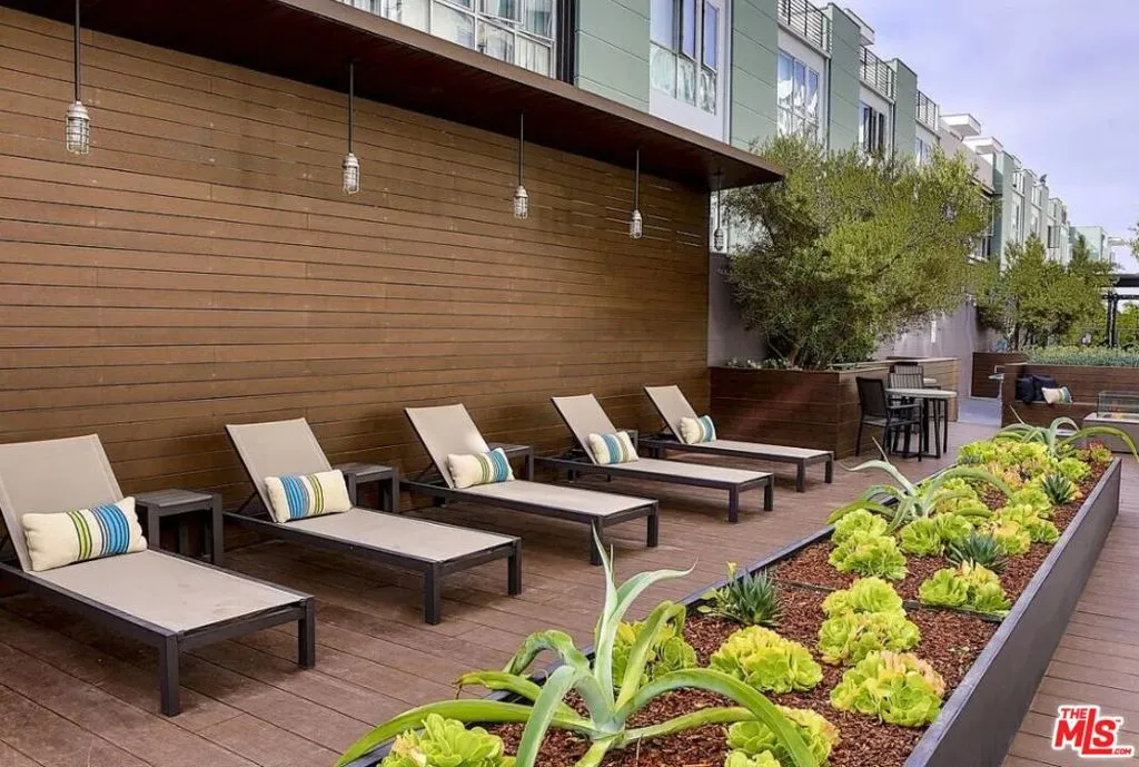 4133 Redwood Avenue 1014, Los Angeles, California 90066 — photo 4