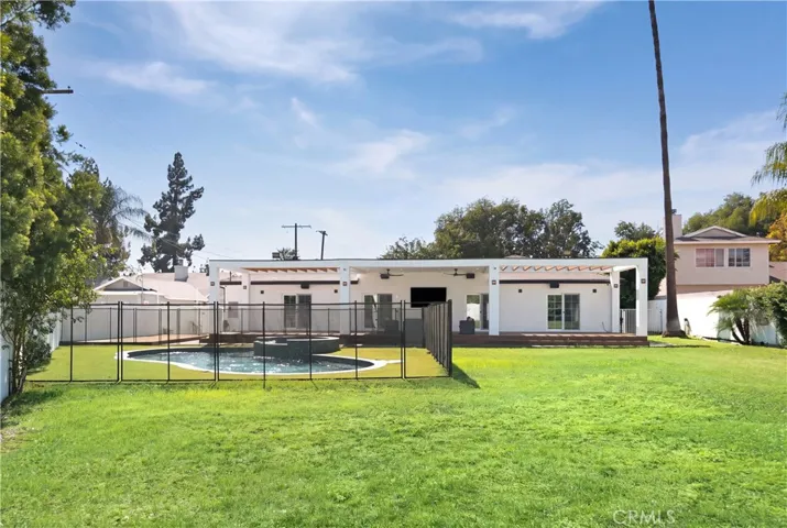 9150 Zelzah Avenue, Northridge, California 91325 — photo 4