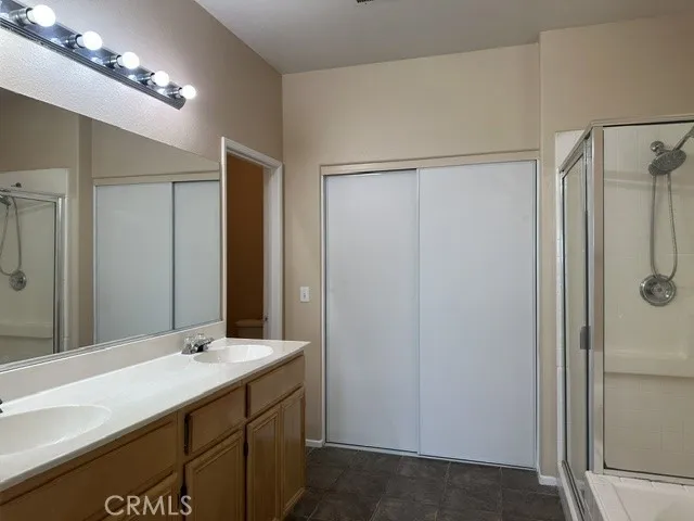 Master bath room