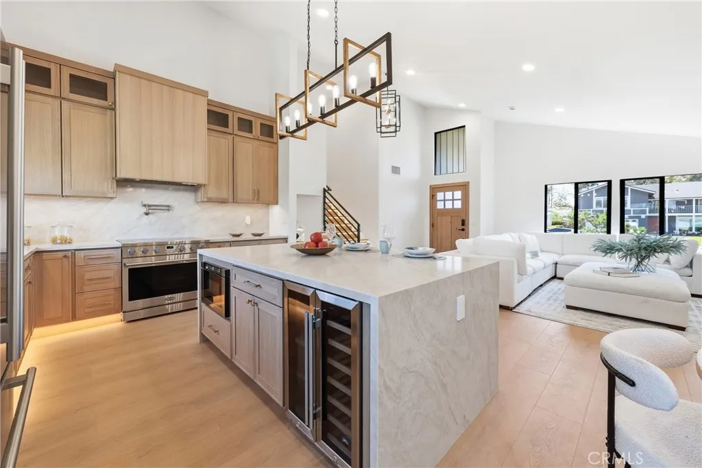 Warm Modern Kitchen Warm Modern Kitchen