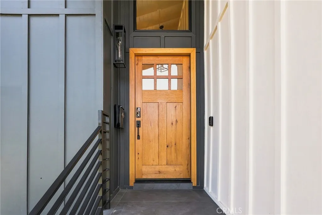 Welcoming Entry Welcoming Entry