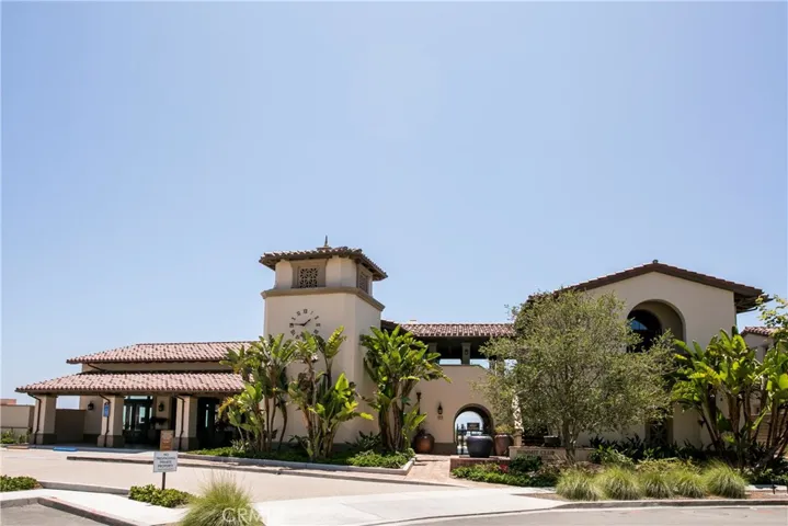 Resort like "Sea Summit" clubhouse with ocean views-catering kitchen-pool/spa-outdoor patios-upper loggia-fireplaces-gym-private cabanas-firepits