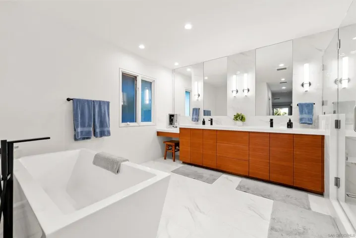 Primary Bath/Spa